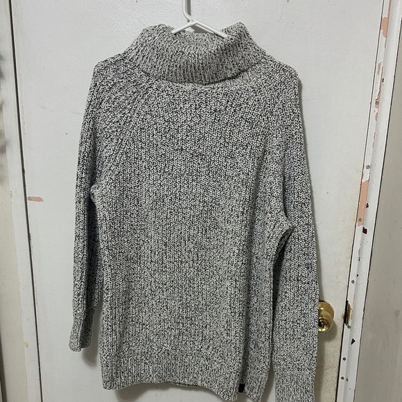 Roots Sweaters - Roots Grey and White Knit Turtleneck Sweater